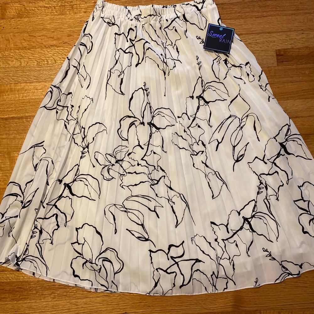 White MIDI skirt